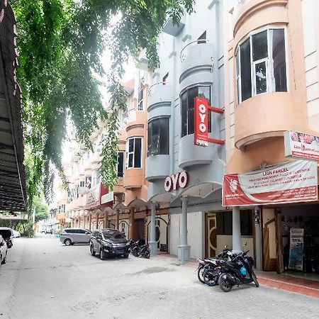 Oyo 835 Metropolitan Home Stay Medan Luaran gambar