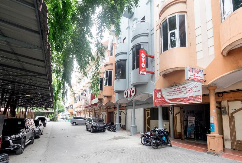 Oyo 835 Metropolitan Home Stay Medan Luaran gambar